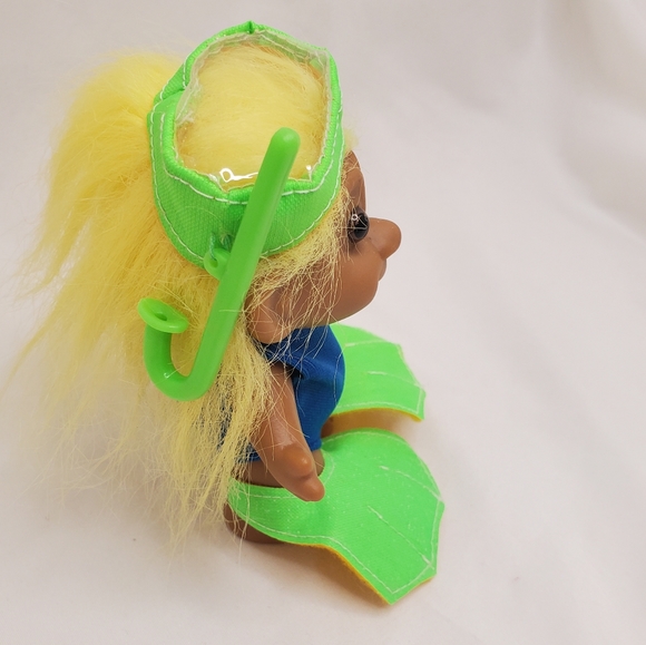 Rare Beach Fun, snorkeling Troll Doll - Picture 4 of 5